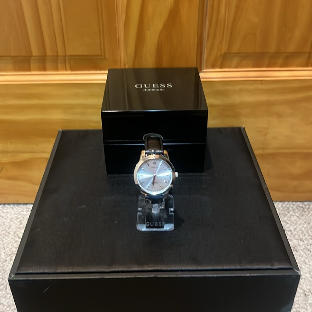 Guess Automatic Watch - Picture 2 of 15